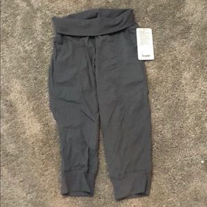 Brand New/Never worn Lululemon In Flux Crop